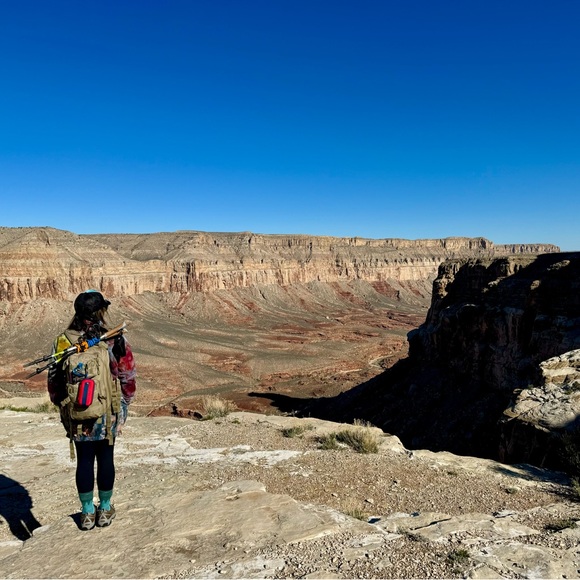 Hi! Welcome to my closet! I am Aileen ❤️ - Picture 6 of 16